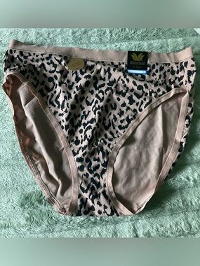 NWT Wacoal Women's Hi-Cut Leopard Print Bikini Supima Cotton